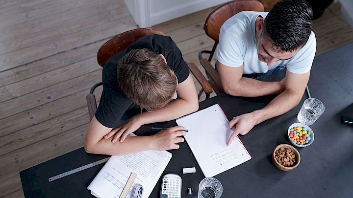 Elev får eksamenshjælp af sin mentor