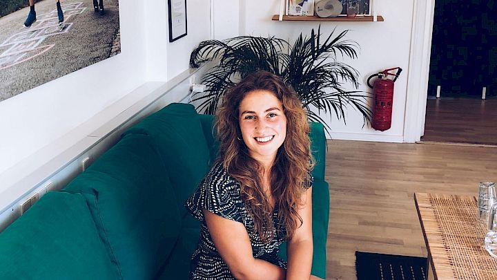 Mød mentor Freja, der giver eleverne gnisten tilbage gennem lektiehjælp