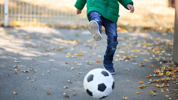 Elev får styrket faglighed gennem boldspil og bevægelse