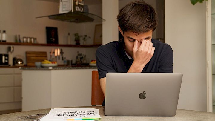 Dreng har brug for mentorhjælp til at strukturere studietiden