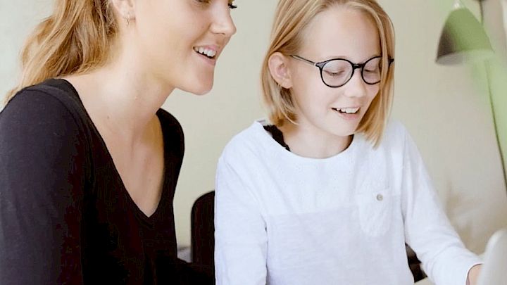 Mentor og elev laver lektier