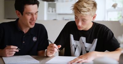 Mentorerne hjælper med alt i dansk i gymnasiet